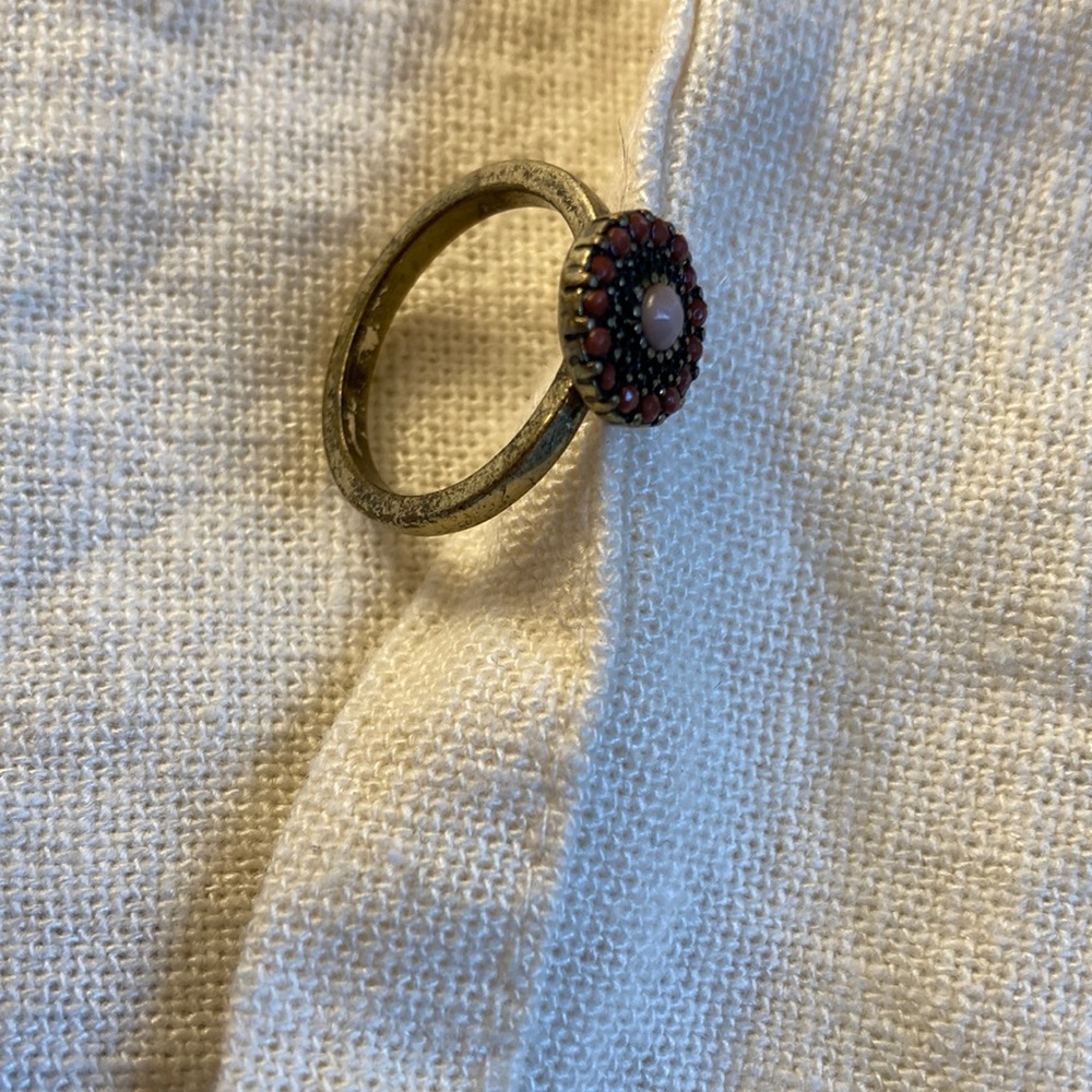 Flower Ring - Picture 7 of 9